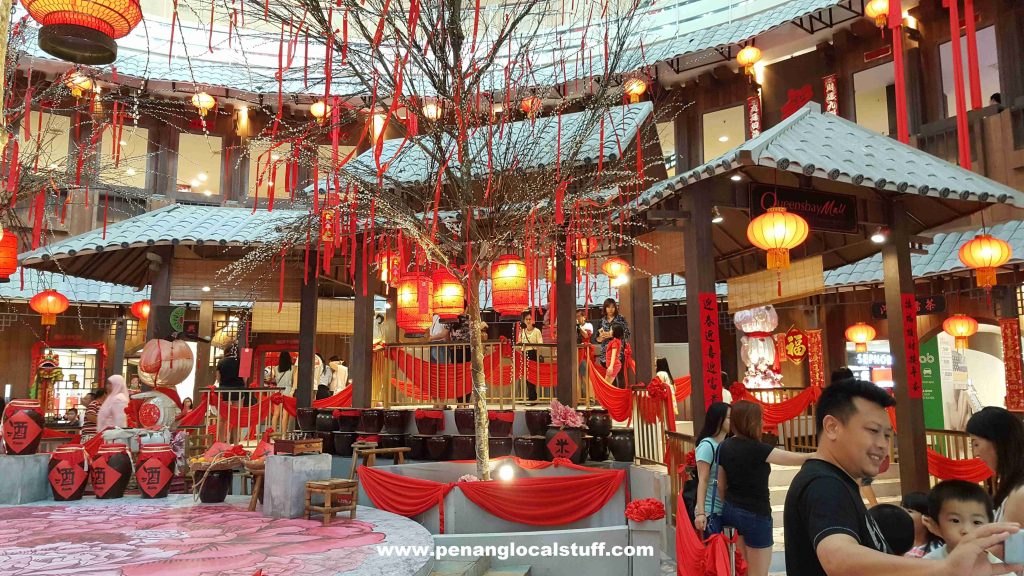 Wonderful Chinese New Year Decorations At Queensbay Mall, Penang (2018 ...